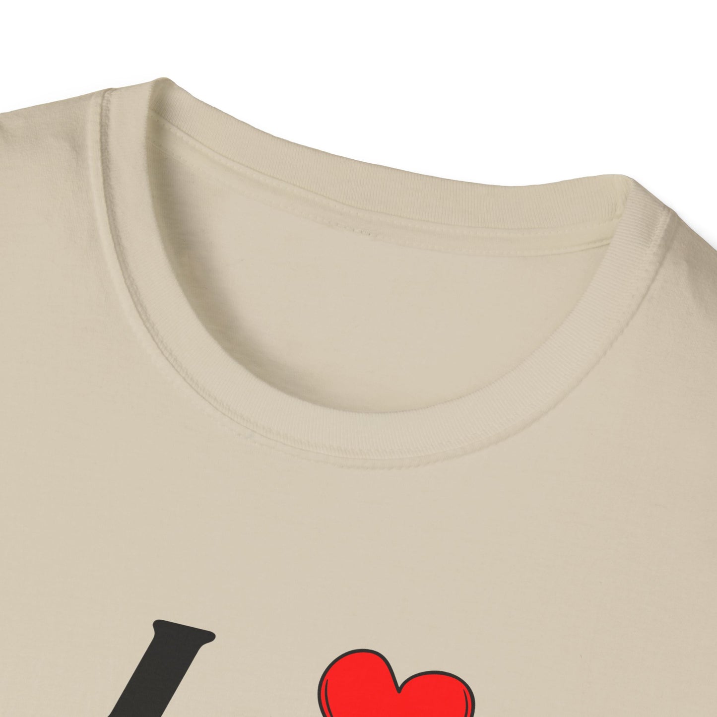 I <3 Hot Moms T-Shirt